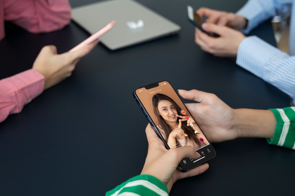 Como fixar os conteúdos certos no feed do Instagram para atrair seguidores e fechar negócios